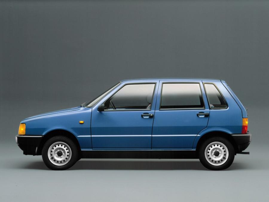  Fiat Uno 5-Door 1983 года  (фото 2 из 8)